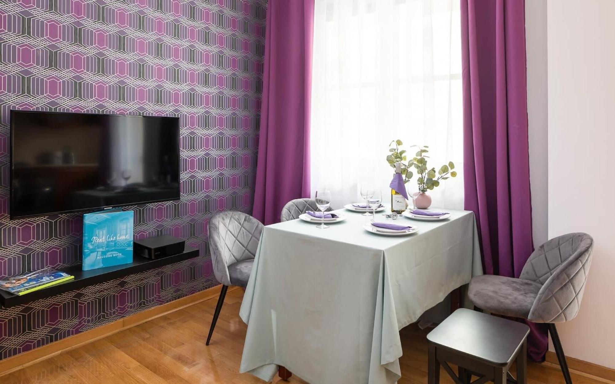 Elektoralna 12A - Colorful Apartment With Balcony By Noclegi Renters Варшава Екстер'єр фото